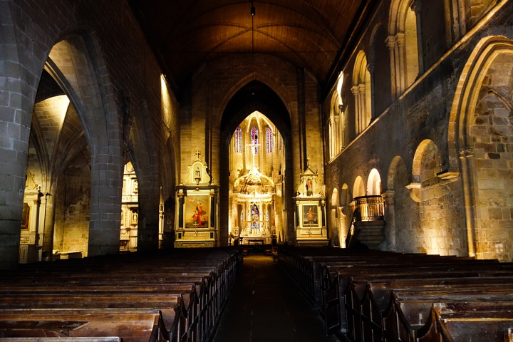 La basilique Saint-Sauveur et le jardin Anglais Dinan