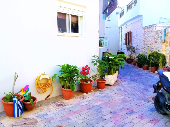 Les ruelles de Malia, Crète