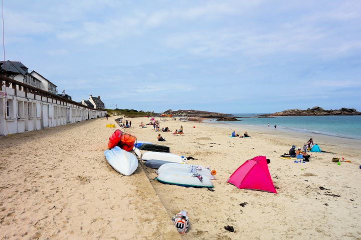 La plage la Grève-blanche, Trégastel