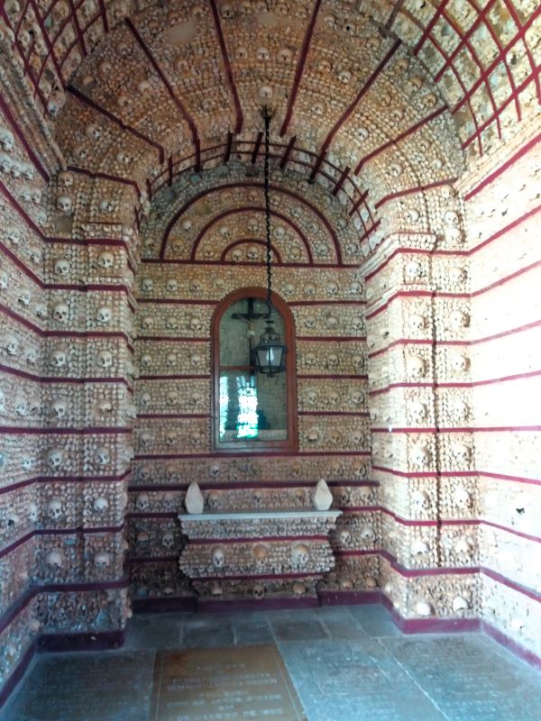 La chapelle des ossements Faro
