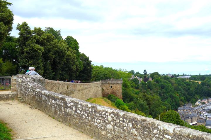 Le chemin de ronde Dinan
