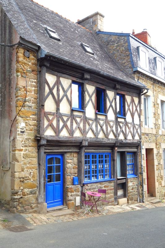 La rue Ernest Renan, Tréguier