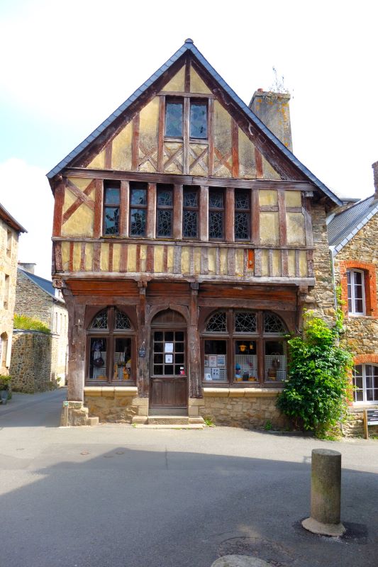 22 rue Ernest Renan, Tréguier