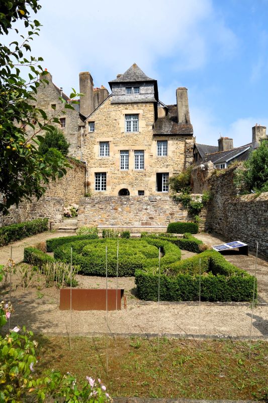 Le jardin de la maison d'Ernest Renan, Tréguier