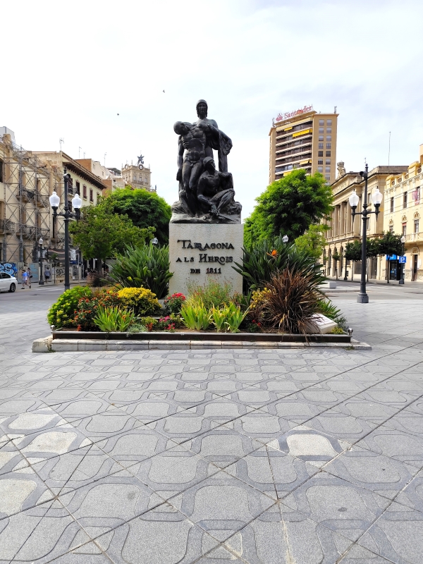 Estatua dels Despullats, Tarragone