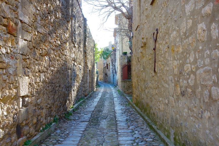 Les ruelles de Lagrasse, Aude