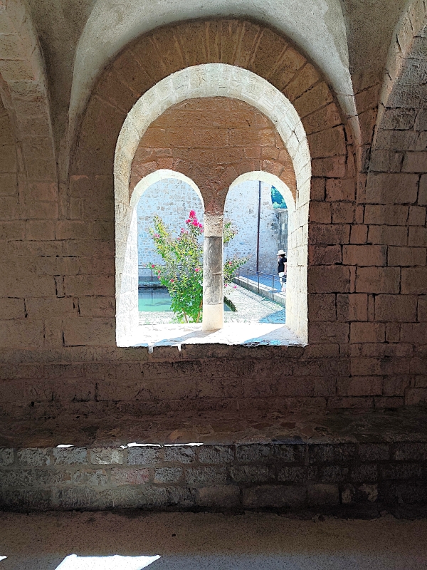 Abbaye de Gellone à Saint-Guilhem-le-Désert, site classé UNESCO