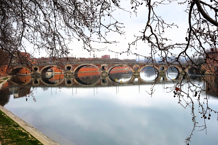 Les quais de la Garonne Toulouse