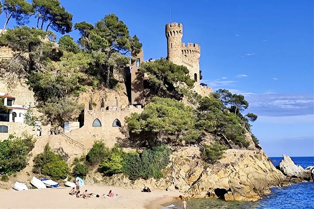 Le Castell d'en Plaja, icône incontournable de Lloret de Mar, Costa Brava