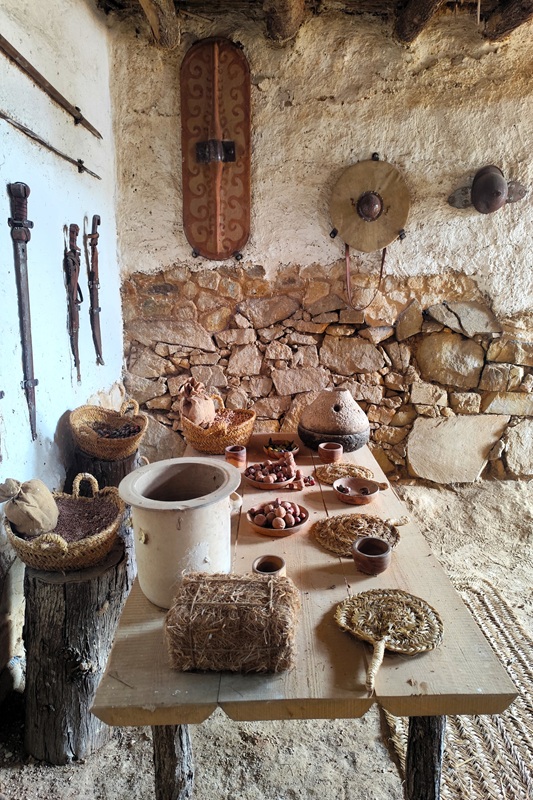 Vestiges du village ibère de Turó Rodó, site archéologique de Lloret de Mar, Costa Brava