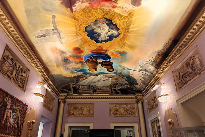 Théâtre-Musée Dalí