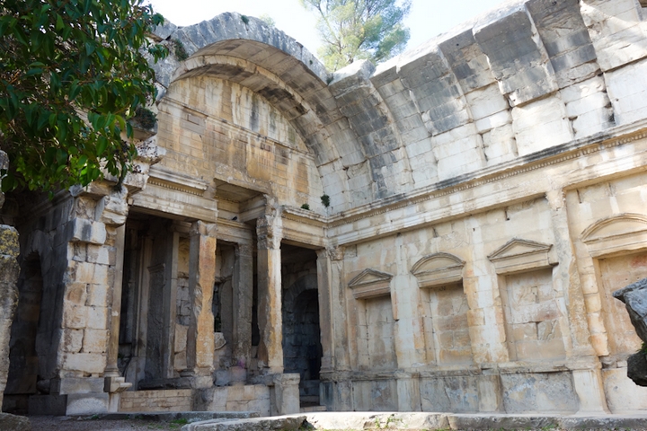 Le temple de Diane, Nîmes